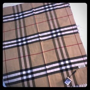 Burberry Mini Classic Plaid Beige Scarf 🎁
